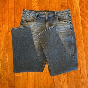 American Eagle Mom Jean